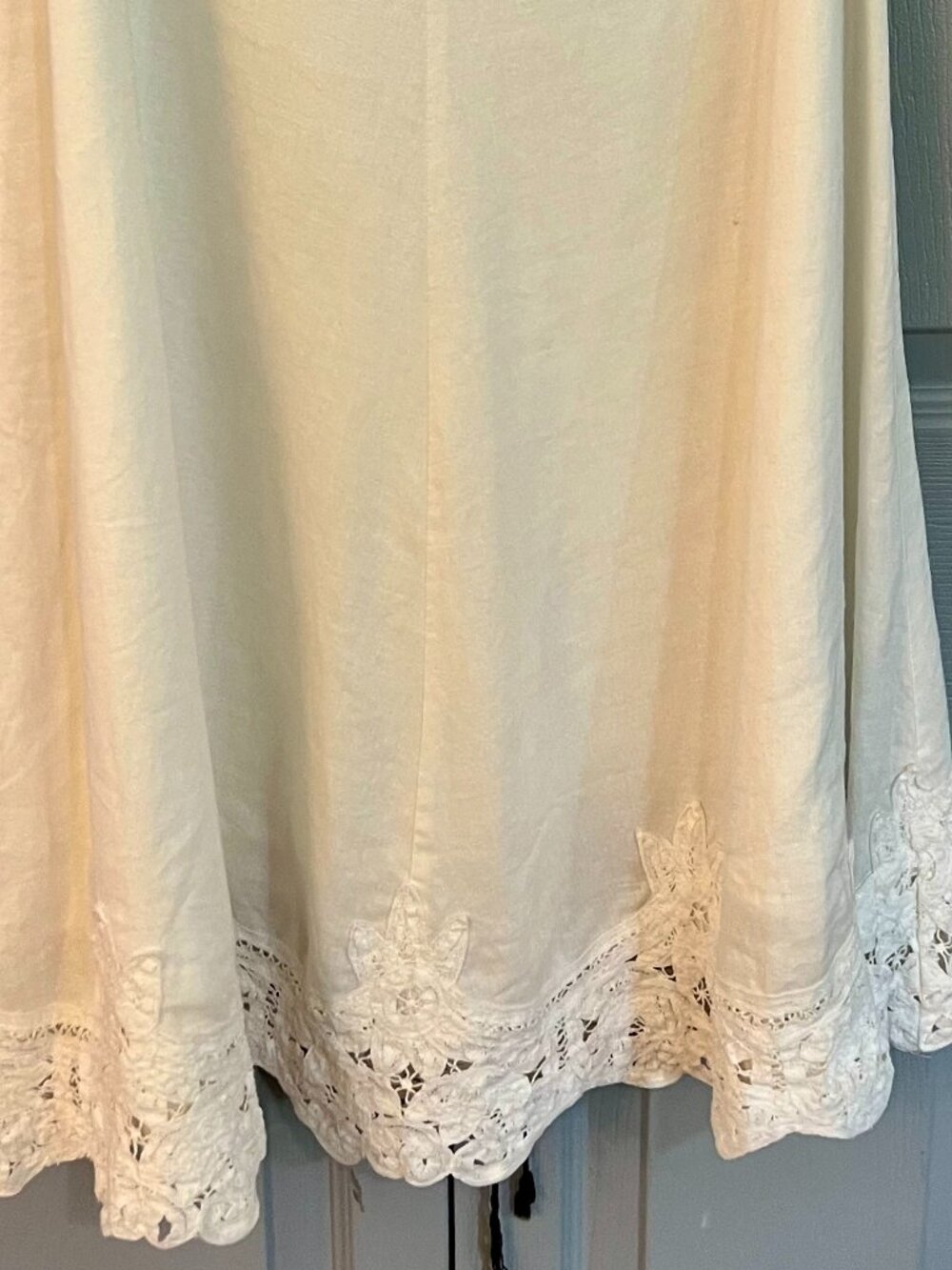 Beautiful White Lace Trim Midi Skirt by Saint Tropez West
